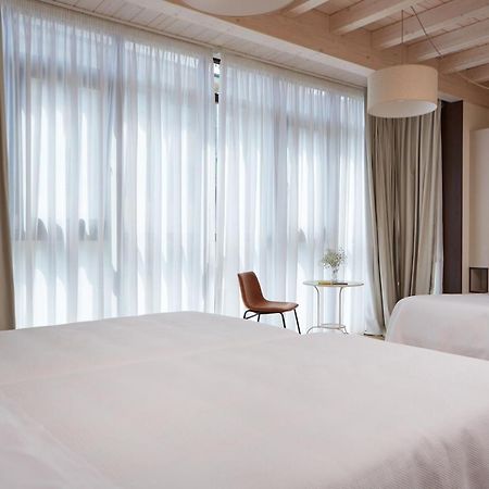 Hotel Trina 20 ปาลัสเดเรย์ ภายนอก รูปภาพ