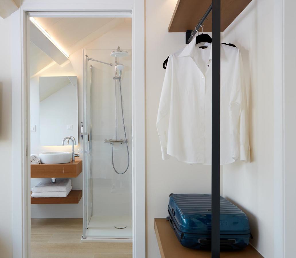 Hotel Trina 20 ปาลัสเดเรย์ ภายนอก รูปภาพ