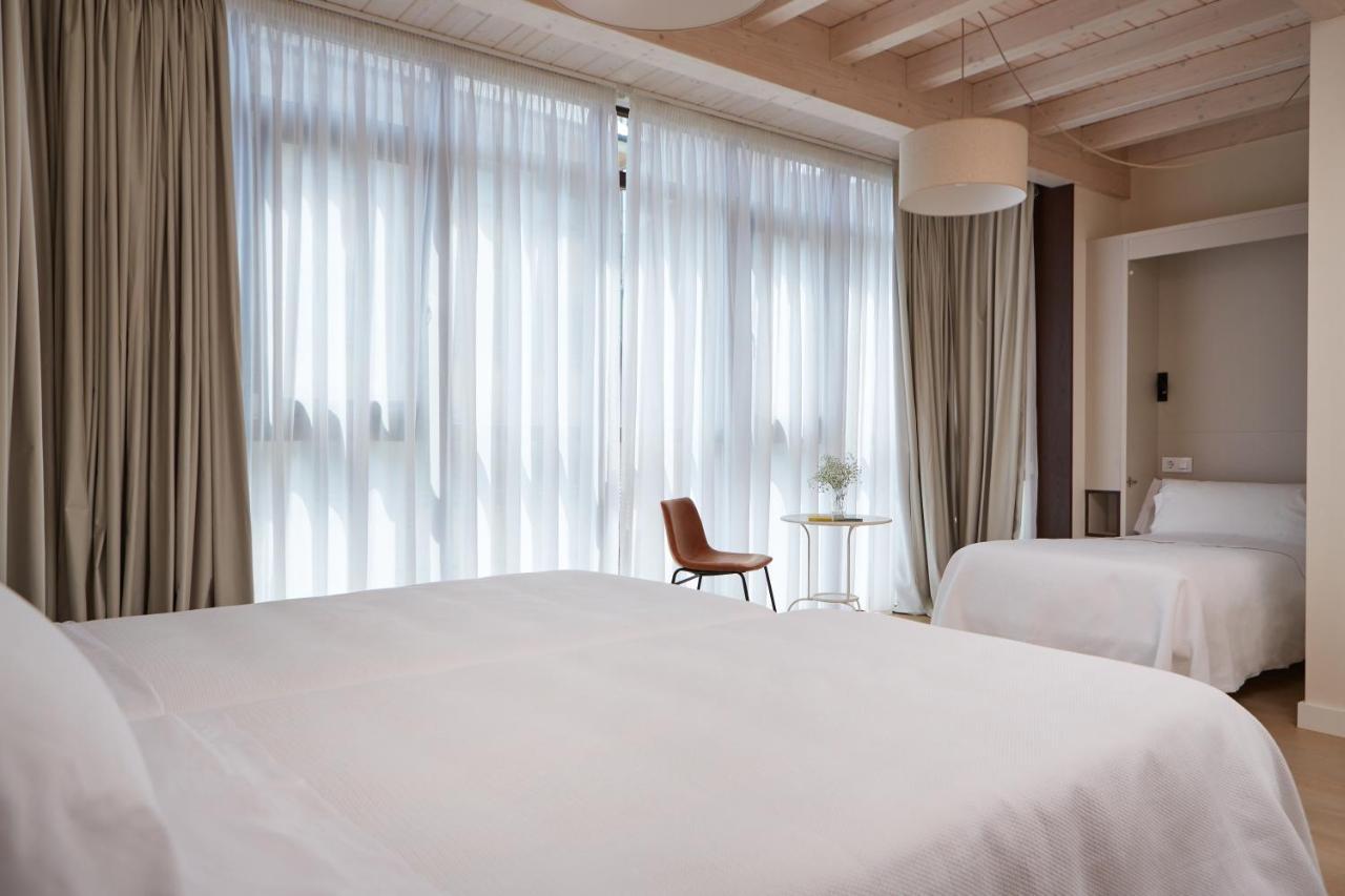 Hotel Trina 20 ปาลัสเดเรย์ ภายนอก รูปภาพ